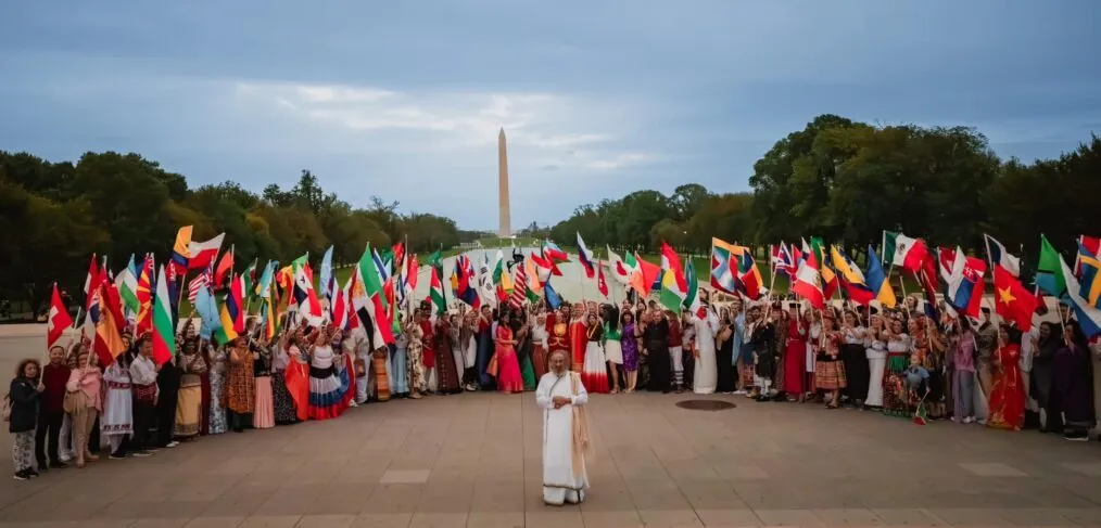 The Art of Living: 44 años, 180 países, la mayor red de voluntariado.